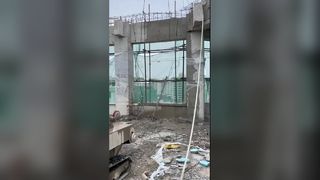 Αυτοκινούμενο συρμάτινο πριόνι ερπυστριοφόρου