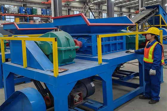4200kg βαρύ φορτίο διπλού άξονα θρυμματιστή για εργοστάσιο